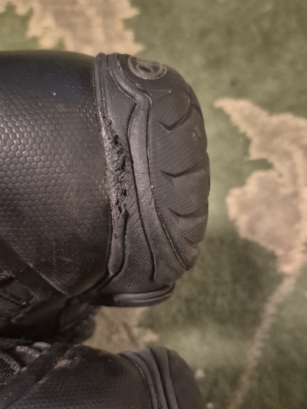 Oboz Men's Black Waterproof Hiking Boots - Picture 8 of 10